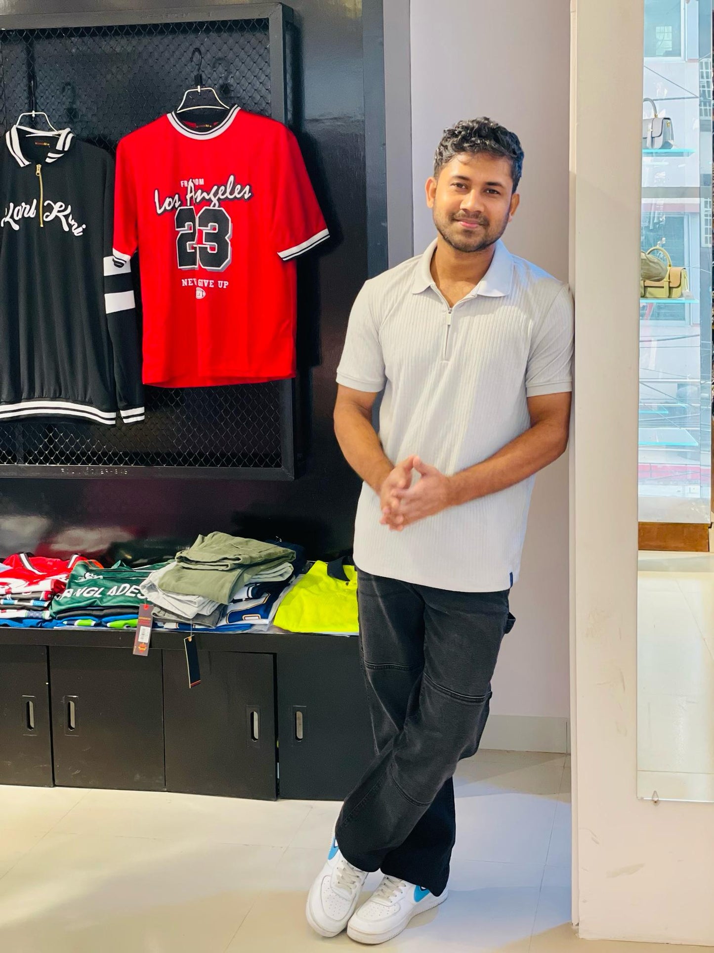 "Black Baggy Pants ā Ultimate Comfort & Streetwear Style | Stunner Mart"