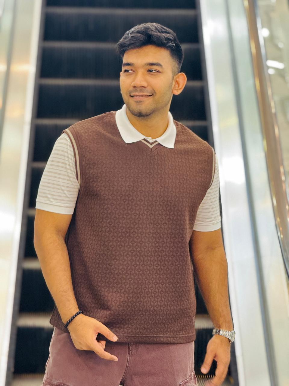 Men’s Premium Chocolate Knit Sleeveless Vest – Classic Old Money Style