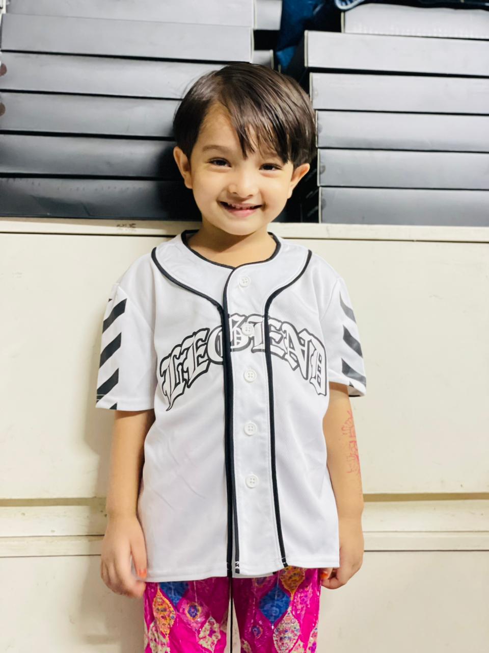 Urban Street Style White Baseball Jersey with Bold Graphic Print