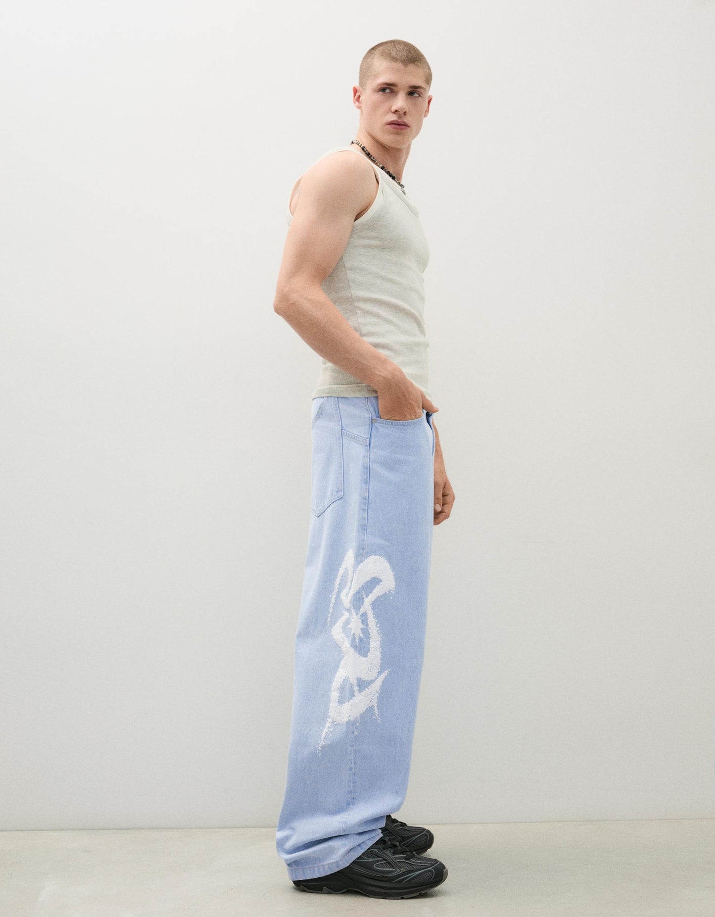 Light Wash Baggy Fit Jeans – Men’s Premium Denim