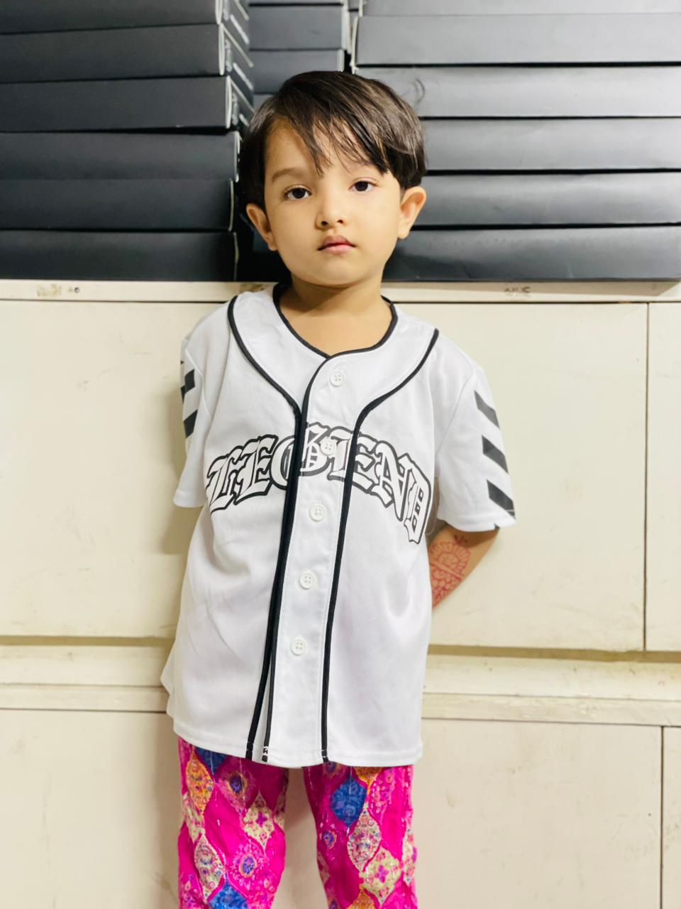 Urban Street Style White Baseball Jersey with Bold Graphic Print