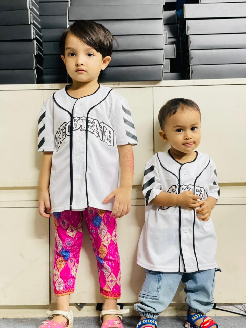 Urban Street Style White Baseball Jersey with Bold Graphic Print