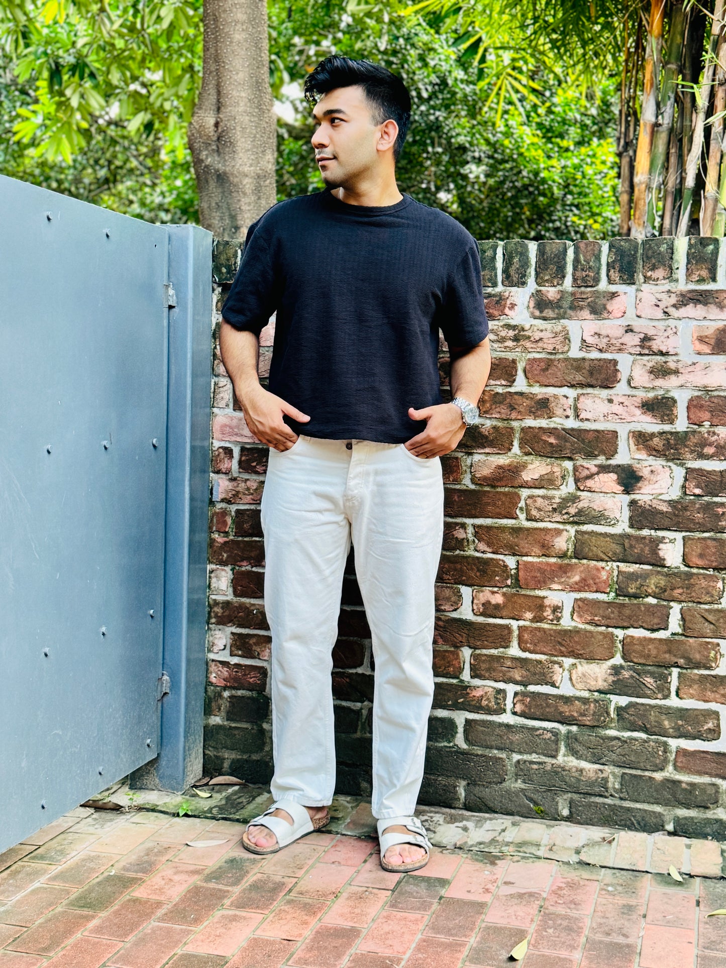 White Straight Fit Jeans – Minimal Look, Maximum Impact