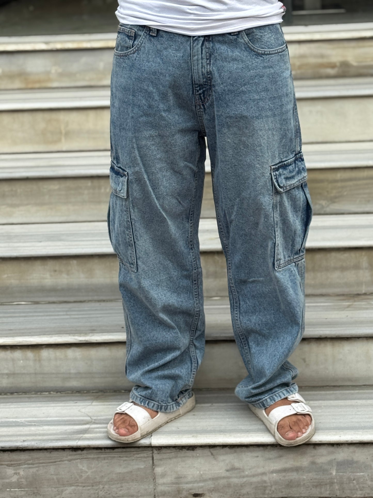 Urban Cargo Baggy Jeans – Premium Light Blue Denim