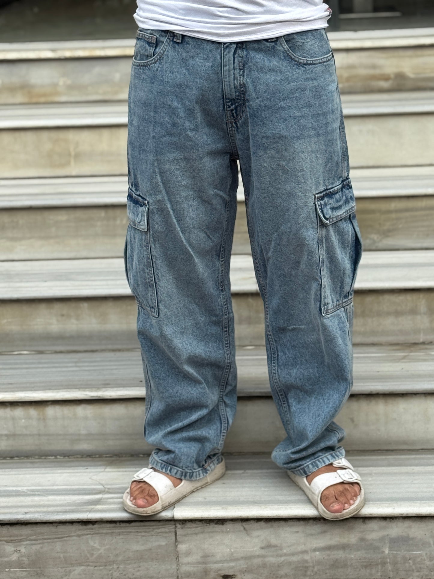 Urban Cargo Baggy Jeans – Premium Light Blue Denim
