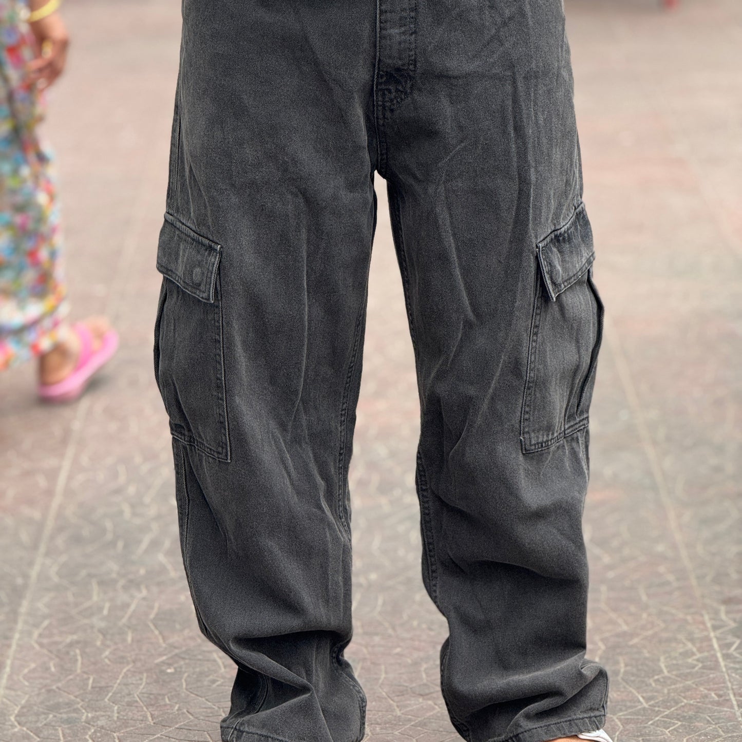 Midnight Cargo Baggy Jeans – Premium Black Denim