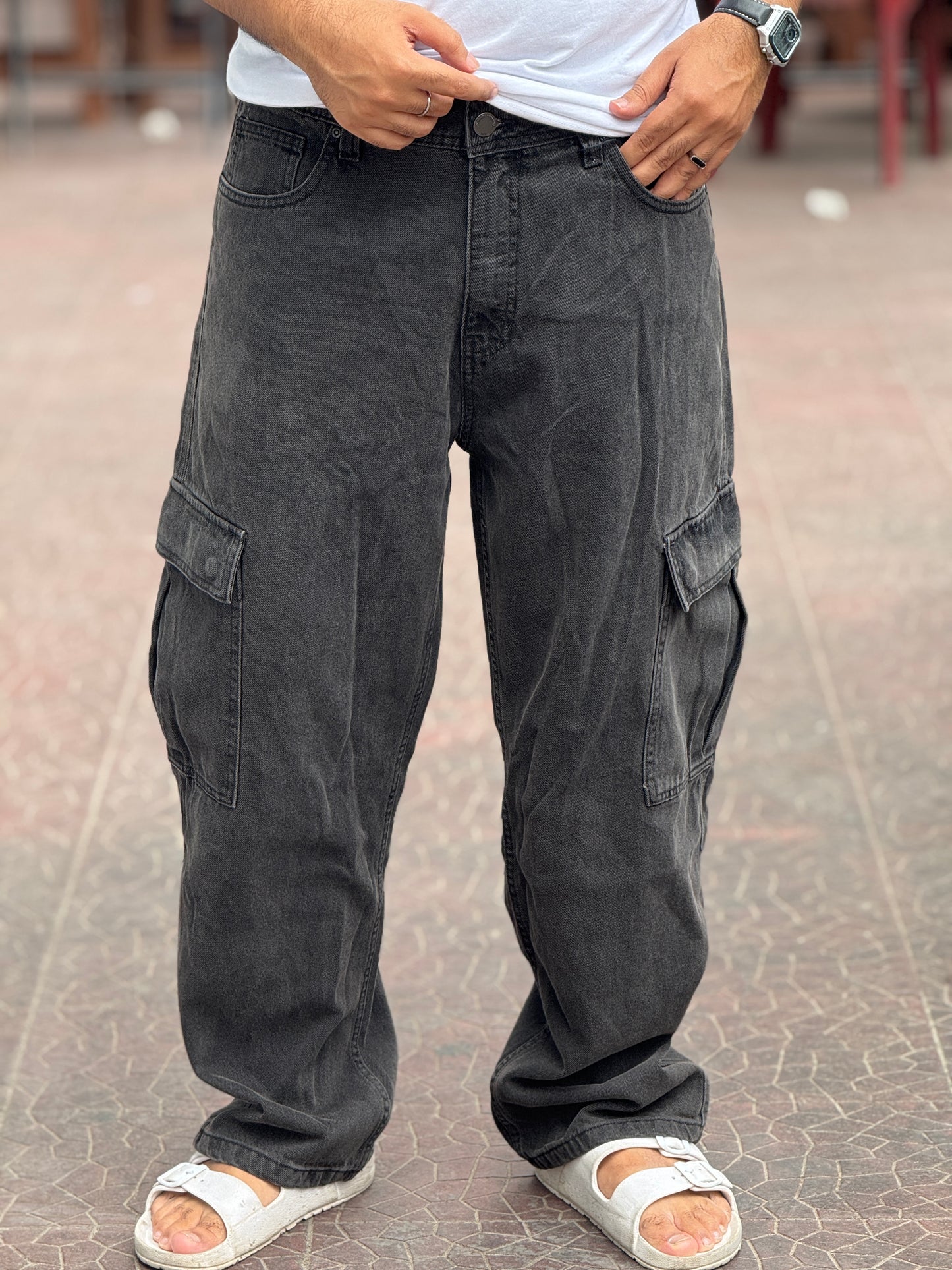 Midnight Cargo Baggy Jeans – Premium Black Denim