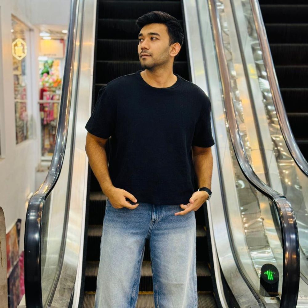 Crop Black Tee + Duty Washed Baggy Pant – Only 1000 Tk!