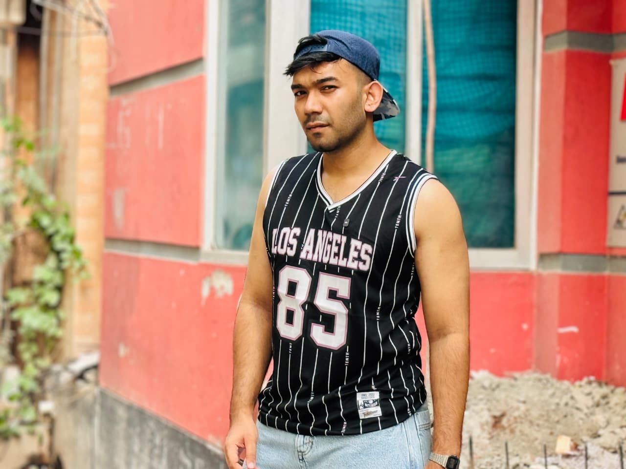 Men’s Los Angeles 85 Basketball Tank Top – Black and White Sleeveless Jersey for Gym, Sports, and Streetwear