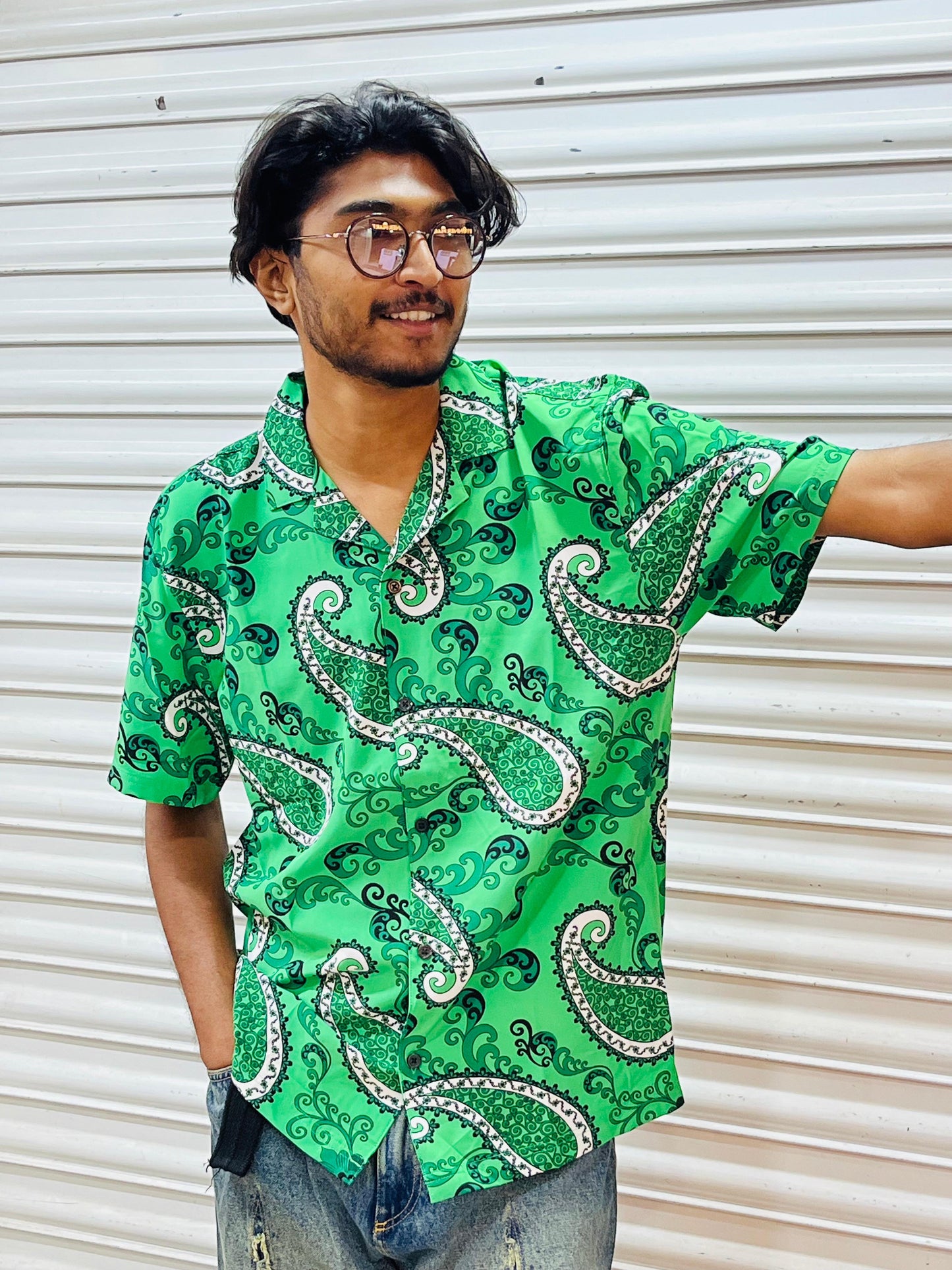 Island Breeze Green: Signature Half-Sleeve Hawaii Shirt with Printed Design